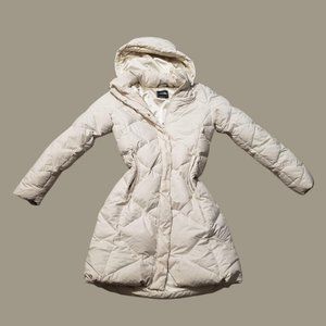 the northface small cream / off white full length 600 puffer jacket
